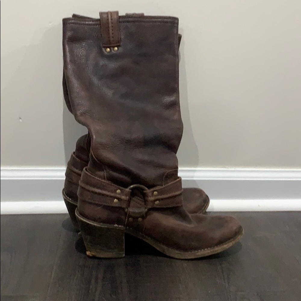 8.5 size Frye boots
